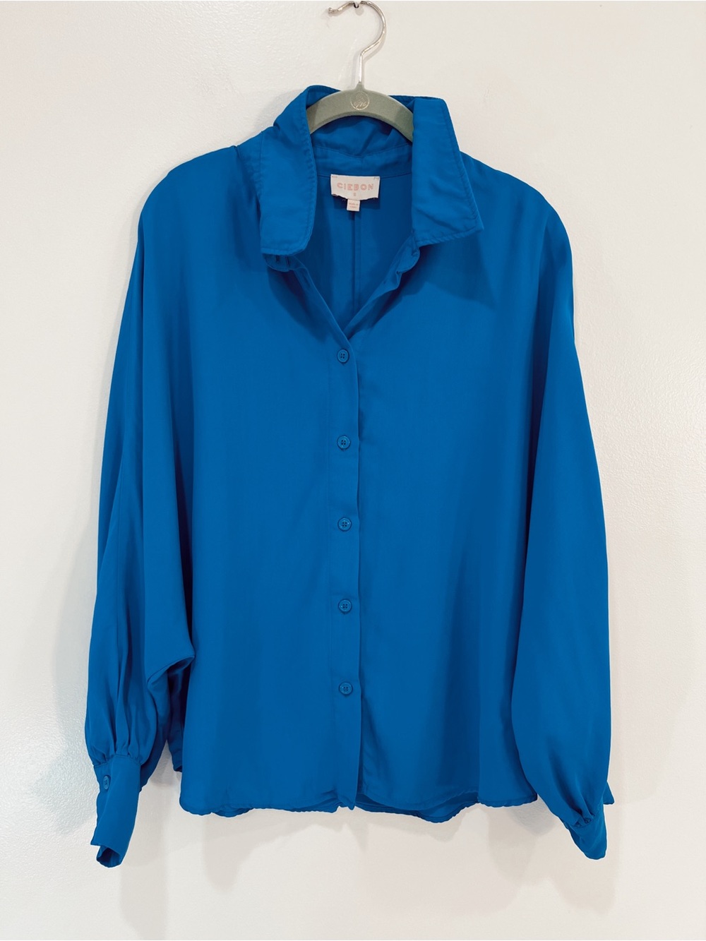 Ciebon Silky Oversized Button Down - Picture 4 of 11